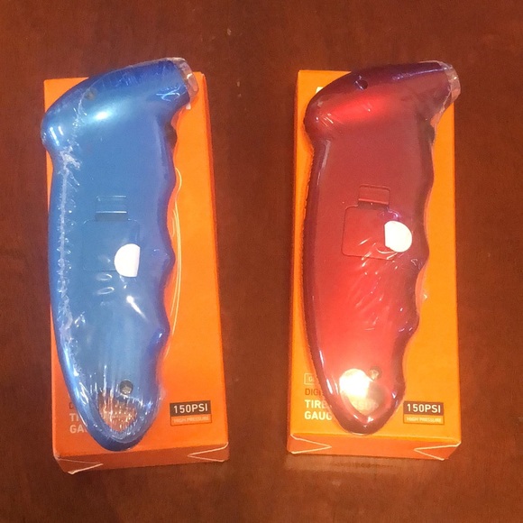 New Pack of 2 AstroAI Digital Tire Pressure Gauge 150 PSI for Car Truck Bicycle - Picture 3 of 7